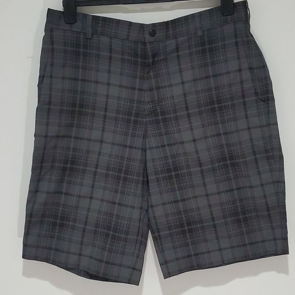 NIKE golf black and grey 34" waist Dri-fit shorts - Picture 1 of 7